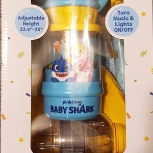 Baby Shark vacuum